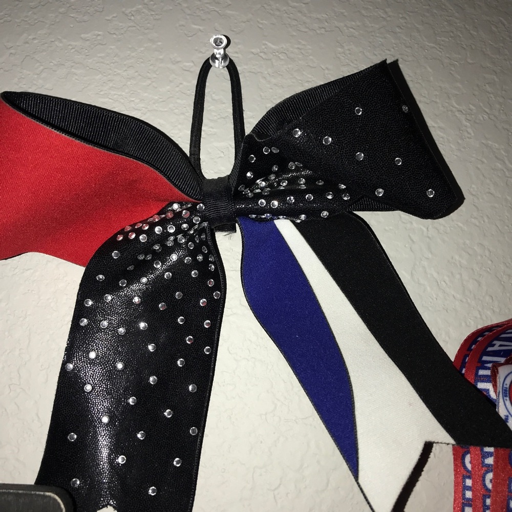 Cheer bows!! 🎀 - Picture 4 of 5